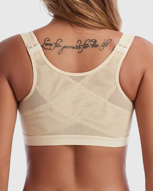Women's bra with front closure and adjustable straps
